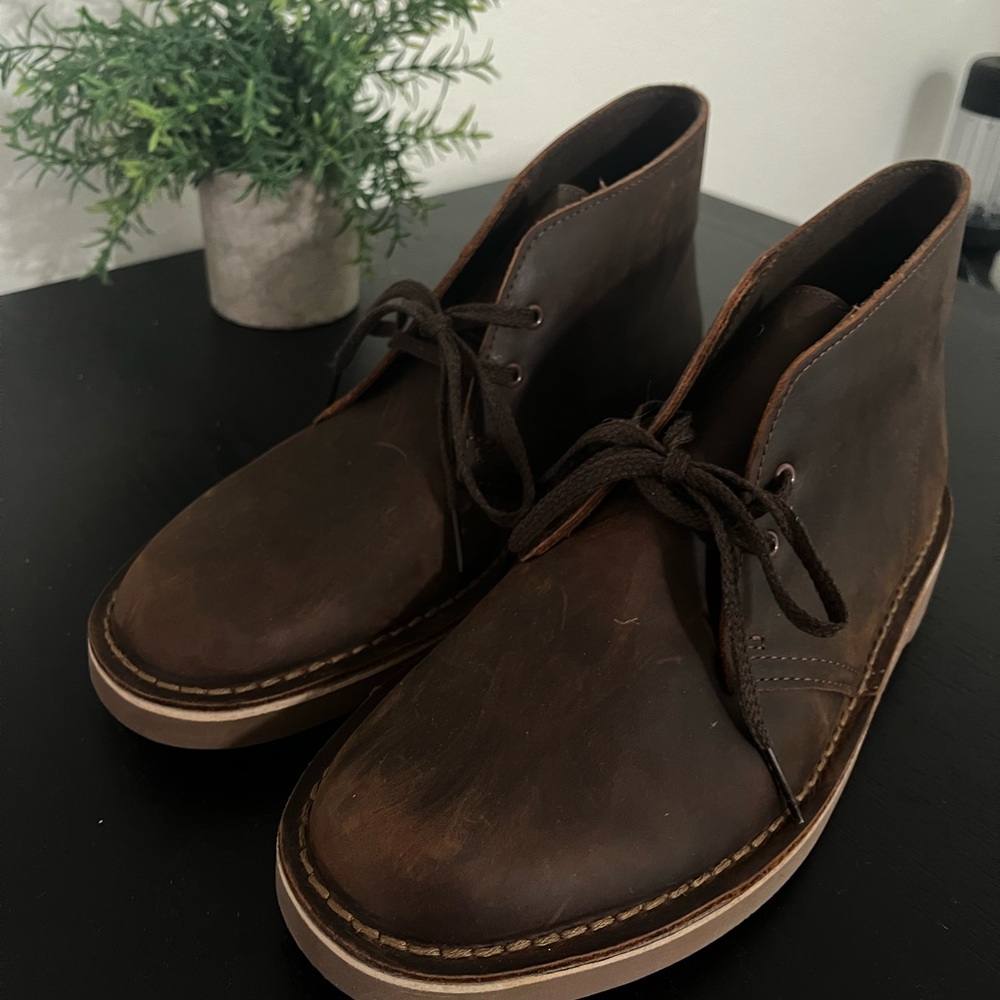 Dark Brown Leather Chukka Boots - Size 8 - Clark’s